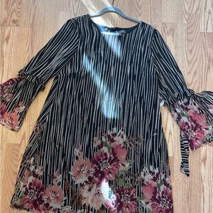 NWT Floral‎ And Striped Ruffle Sleeve Luxology Dress Size 12
